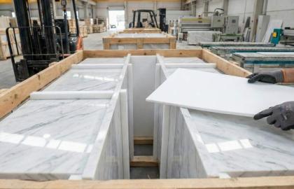 İhracatta Fireyi Sıfırlayın: Mermer ve Seramik İçin Strafor Seperatör Kalkanı